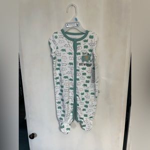 Long sleeved elephant sleeper 0-3M